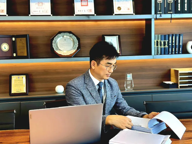 최승현 변호사.jpg